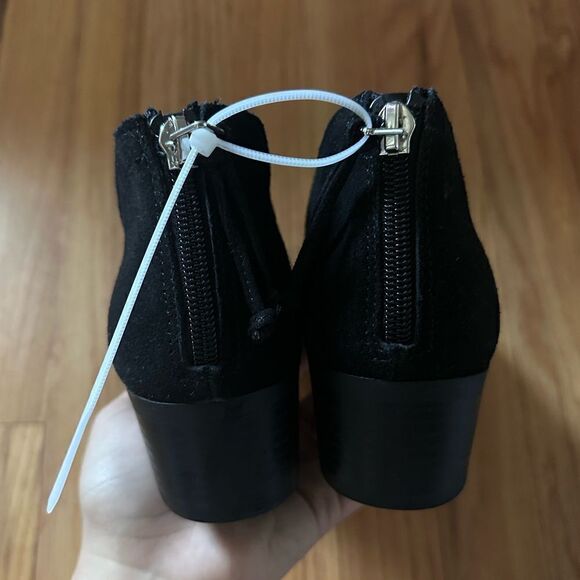 Kenneth Cole reaction | Side Skip Ankle Bootie - Picture 9 of 9